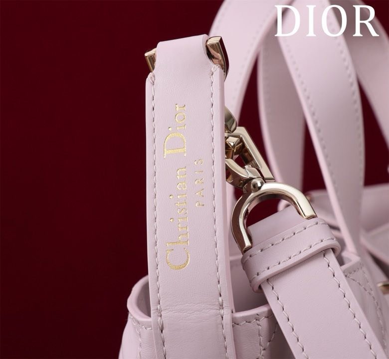 Сумка Dior Toujours из кожи с узором Macrocannage 25 см фото 6