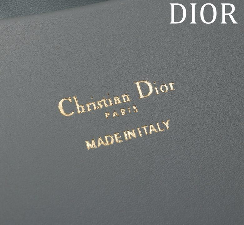 Сумка Dior Toujours из кожи с узором Macrocannage 25 см фото 7