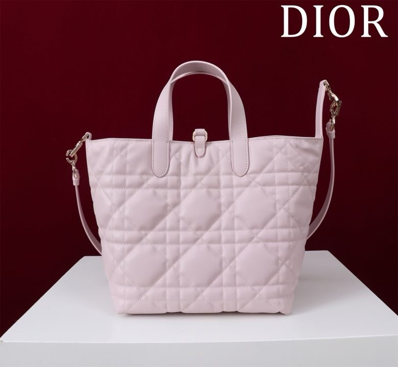 Сумка Dior Toujours из кожи с узором Macrocannage 25 см фото 7