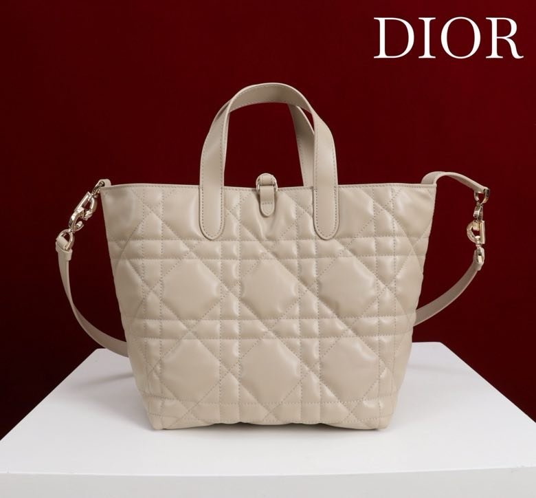 Сумка Dior Toujours из кожи с узором Macrocannage 25 см фото 7