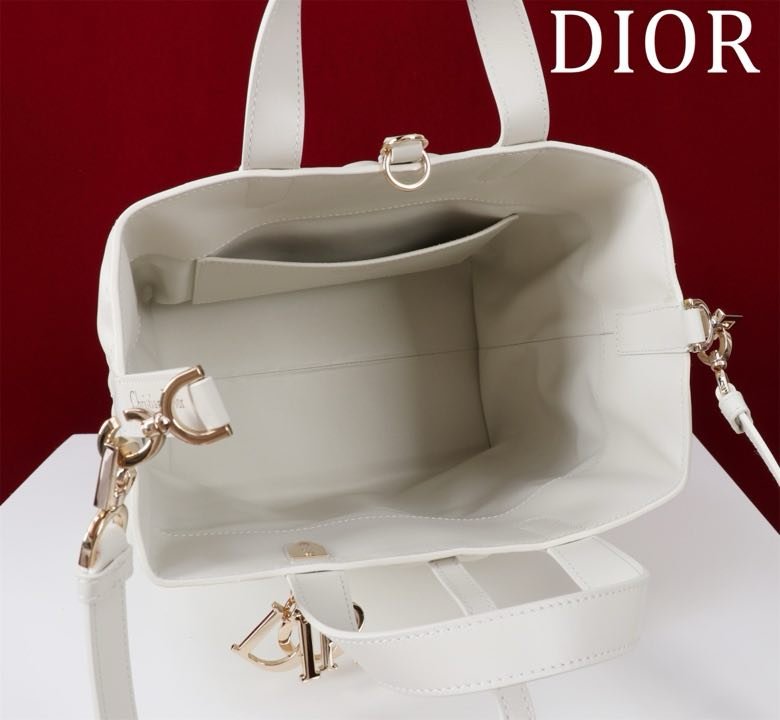 Сумка Dior Toujours из кожи с узором Macrocannage 25 см фото 8