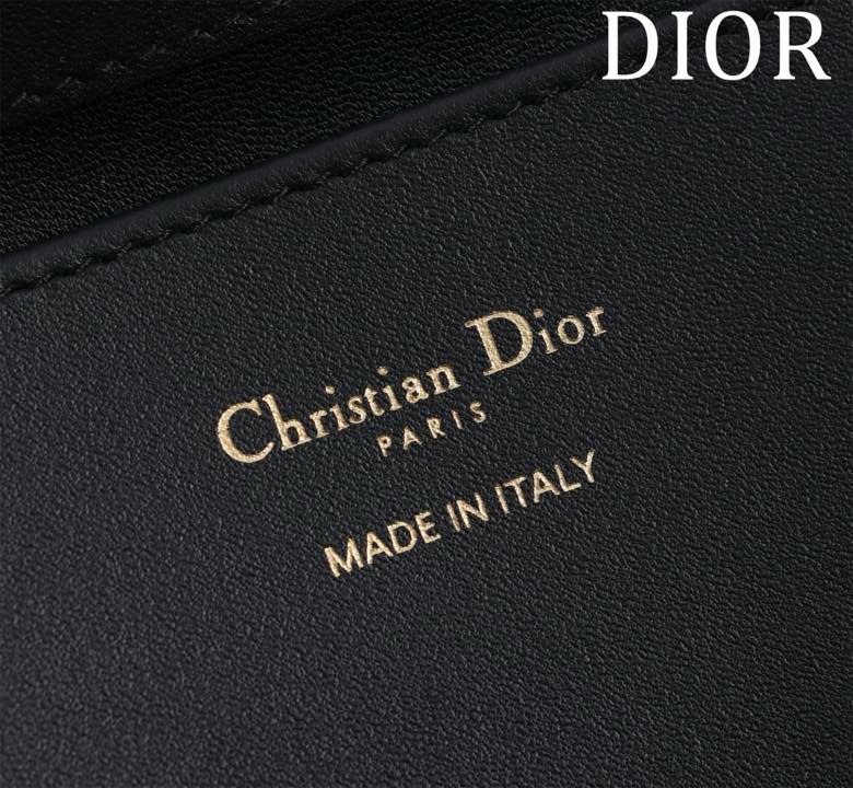 Сумка Dior Toujours из кожи с узором Macrocannage 25 см фото 9