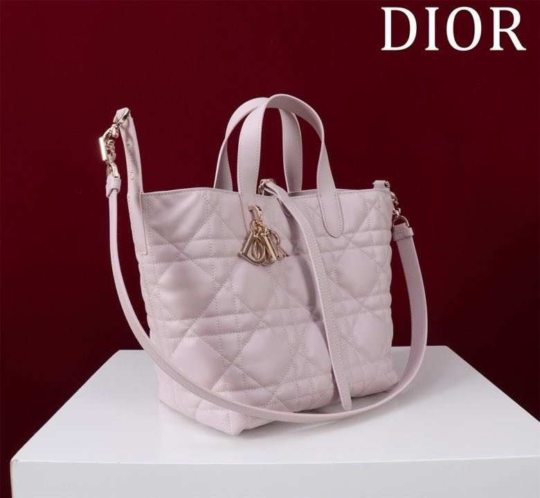 Сумка Dior Toujours из кожи с узором Macrocannage 25 см фото 9