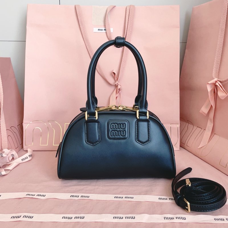 A bag for bowling 22 cm leather women's