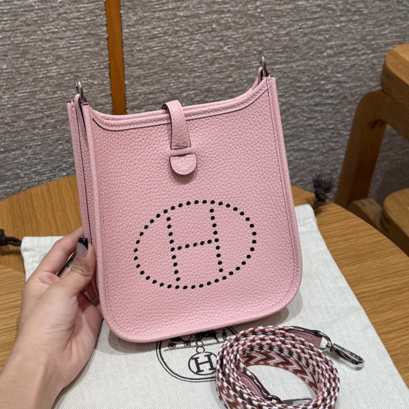 Сумка Evelyne 16 см в коже Clemence