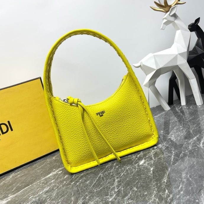 Сумка Fendessence 20 см