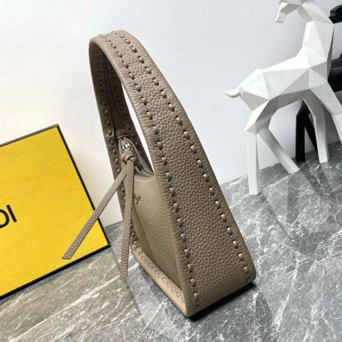 A bag Fendessence 20 cm фото 4