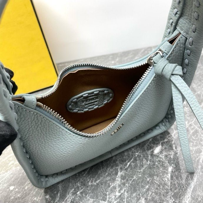 A bag Fendessence 20 cm фото 4