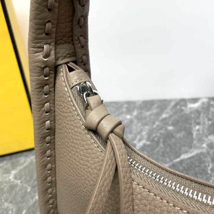 A bag Fendessence 20 cm фото 5