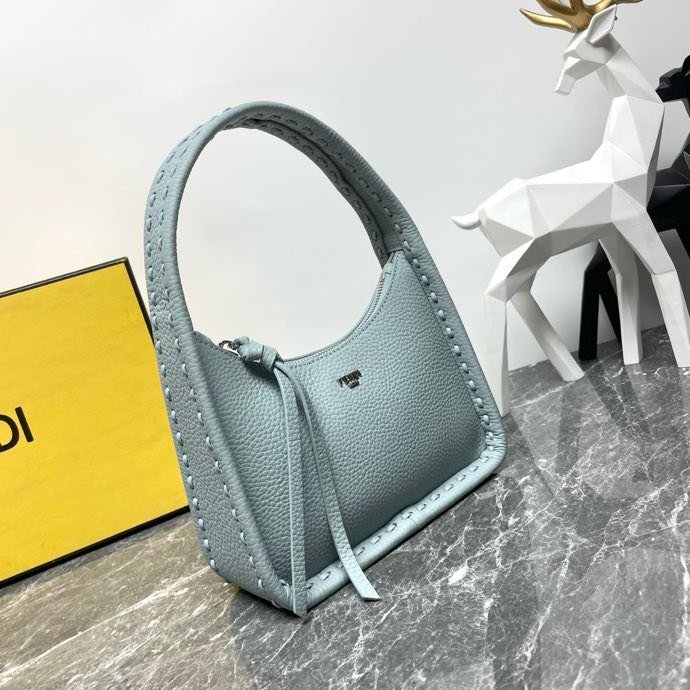 A bag Fendessence 20 cm фото 6