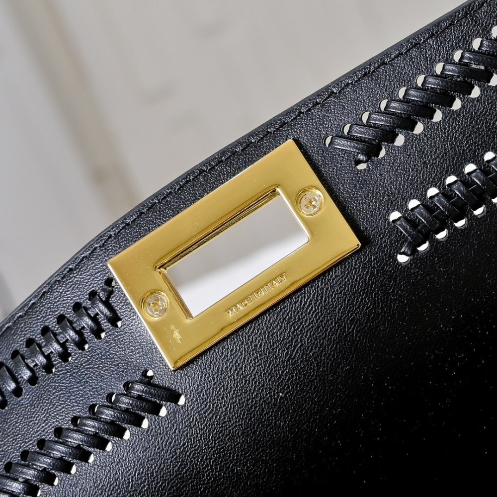 A bag Fendi Peekaboo Iseeu 27 cm фото 8