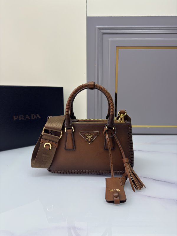 Сумка Galleria кожаная 21 см