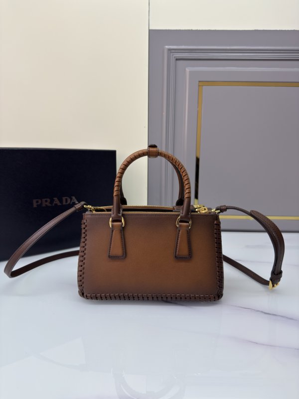 Сумка Galleria кожаная 21 см фото 3