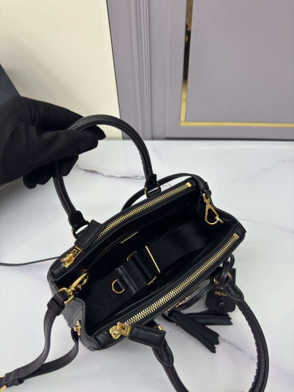 Сумка Galleria кожаная 21 см фото 8