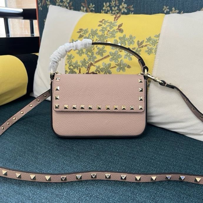 Сумка GARAVANI женская из зернистой кожи с заклёпками 19 см