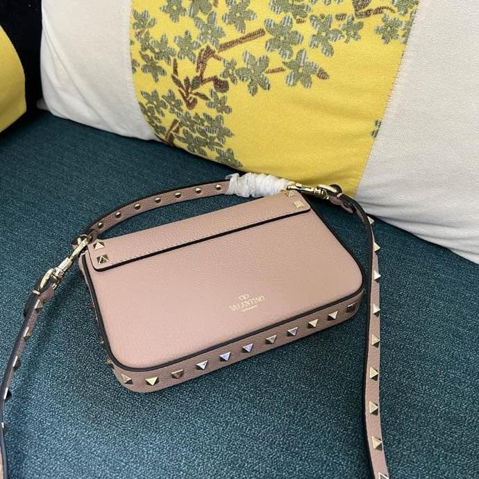 Сумка GARAVANI женская из зернистой кожи с заклёпками 19 см фото 4