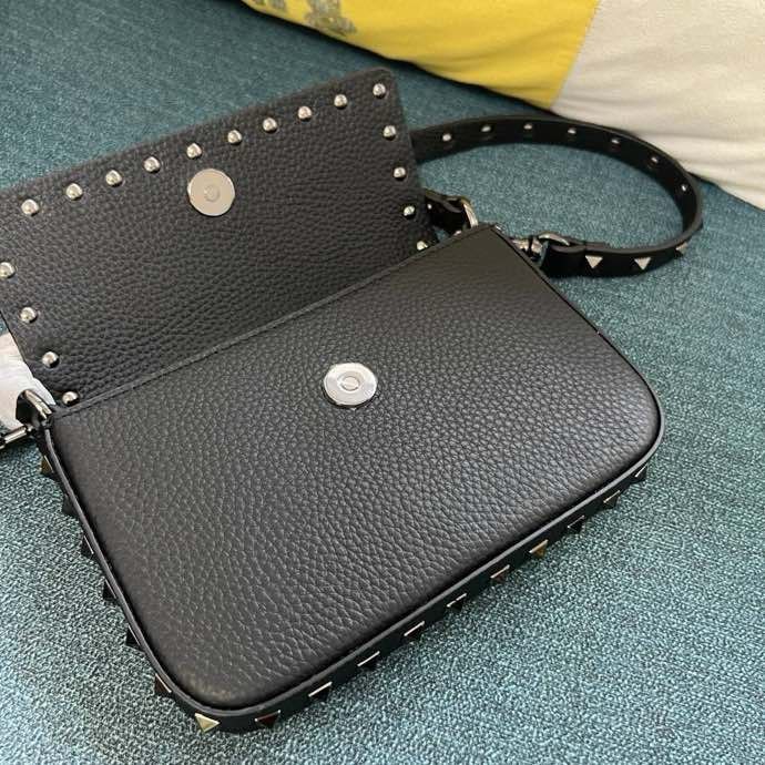 Сумка GARAVANI женская из зернистой кожи с заклёпками 19 см фото 4