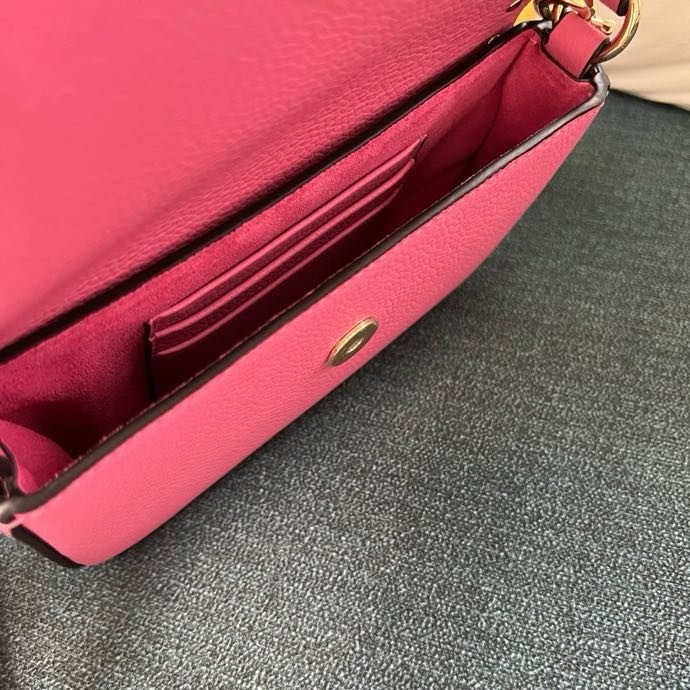 Сумка GARAVANI женская из зернистой кожи с заклёпками 19 см фото 6