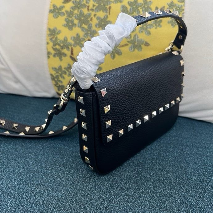 Сумка GARAVANI женская из зернистой кожи с заклёпками 19 см фото 8