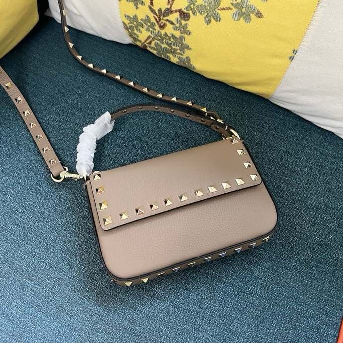 Сумка GARAVANI женская из зернистой кожи с заклёпками 19 см фото 8