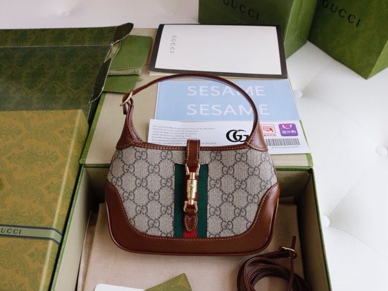 Сумка GG Supreme 19 см