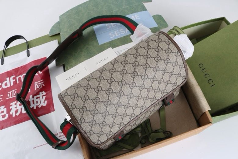 Сумка GG Supreme 27 см фото 9