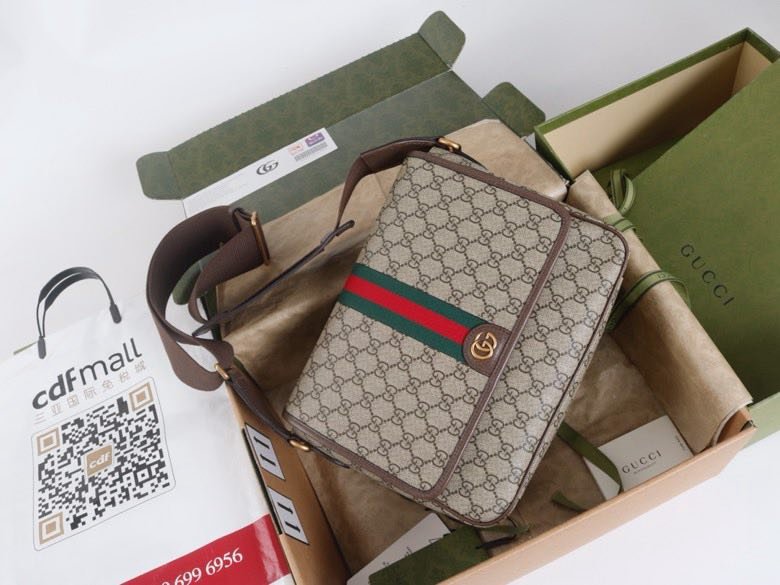 Сумка GG Supreme Tender 28 см фото 4