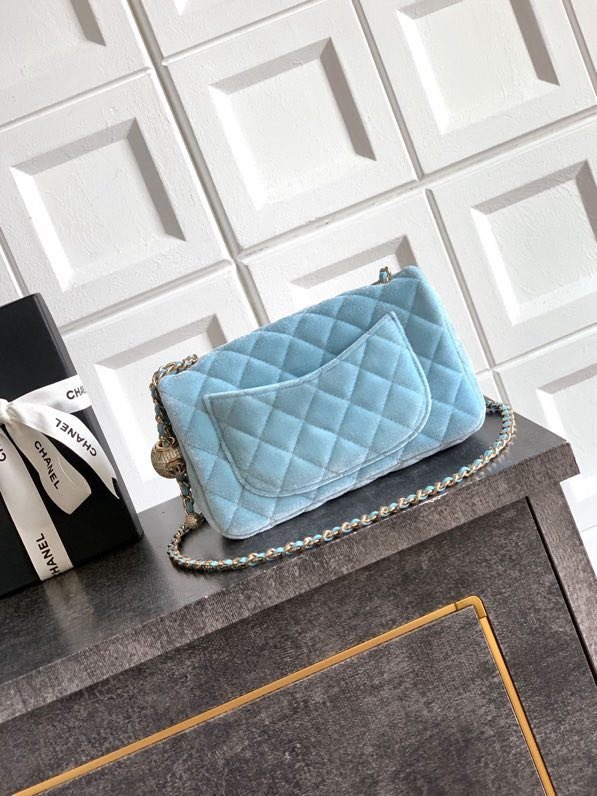 A bag blue velvet Chanel 25B Velvet 20 cm фото 5