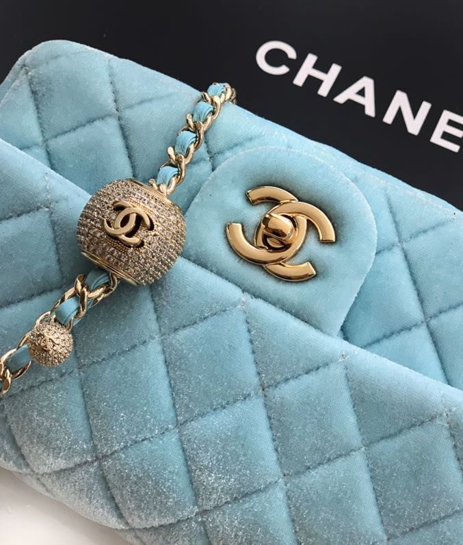 A bag blue velvet Chanel 25B Velvet 20 cm фото 6