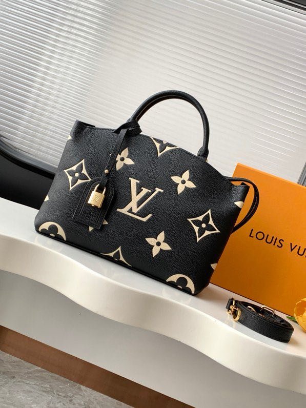 Сумка Grand Palais кожаная 29 см