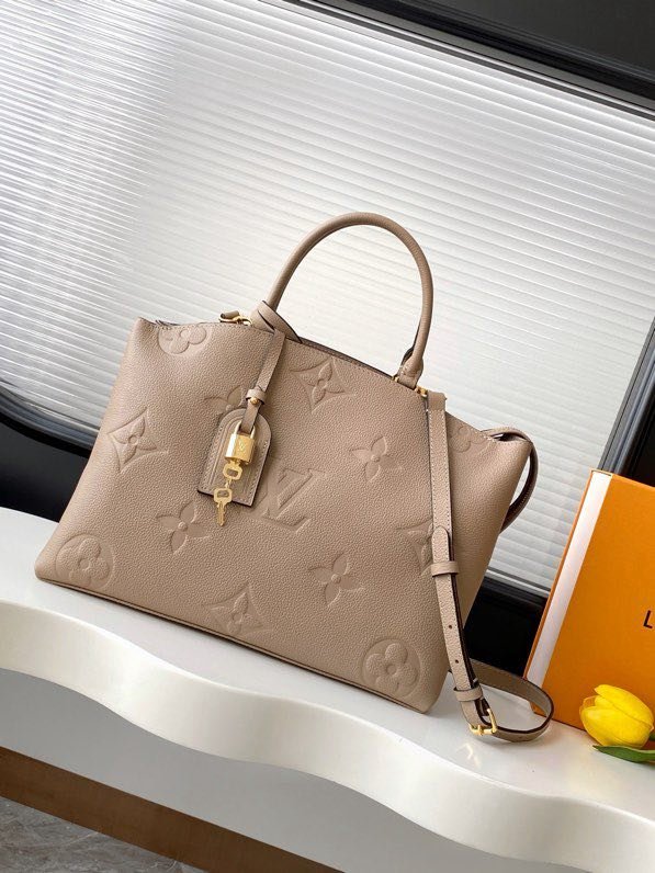 Сумка Grand Palais кожаная 34 см