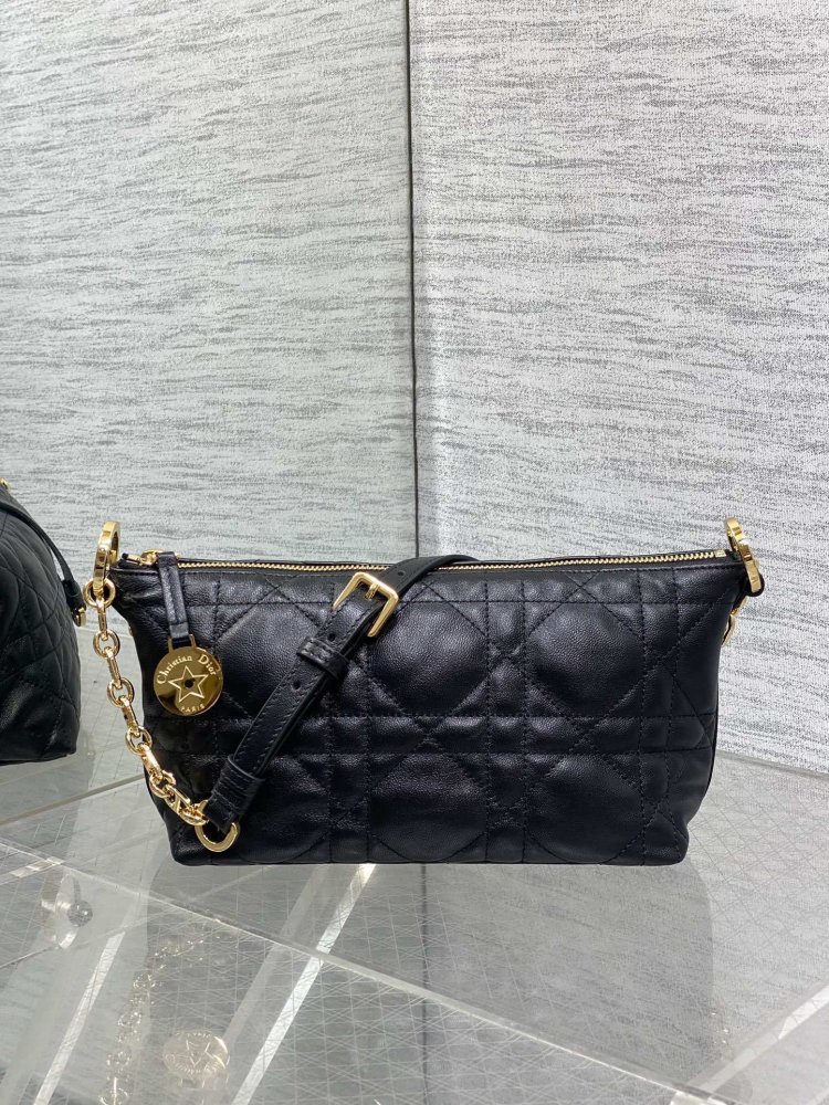 A bag Hobo Star 28 cm
