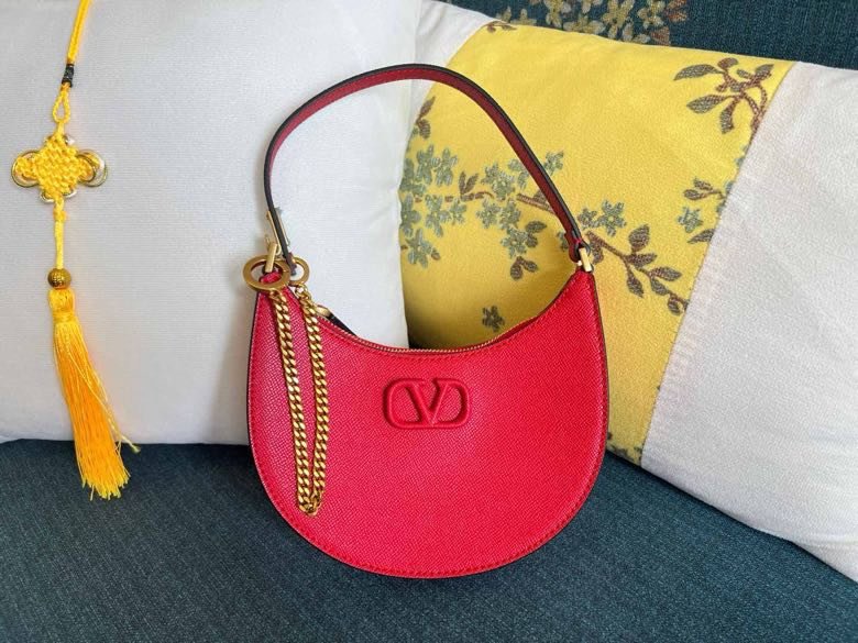 Сумка HOBO VLOGO SIGNATURE кожаная 20 см