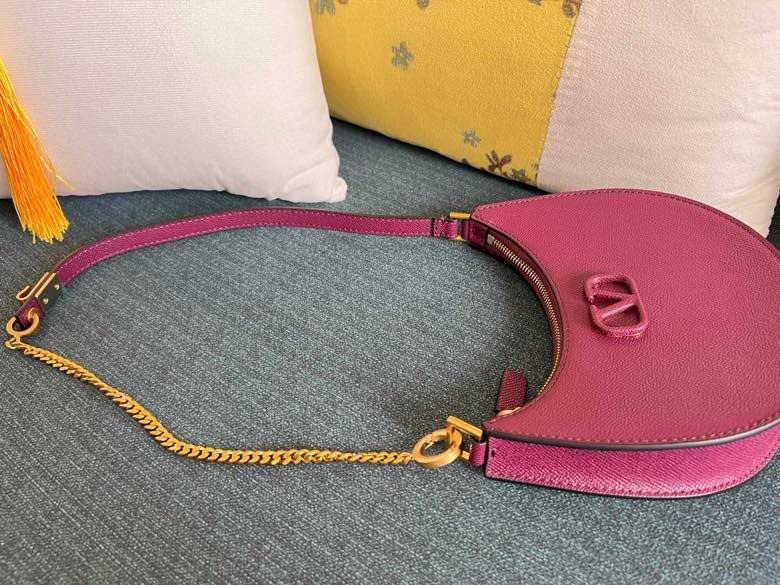 Сумка HOBO VLOGO SIGNATURE кожаная 20 см фото 2