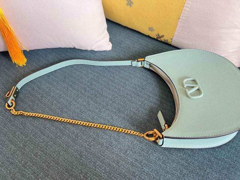 Сумка HOBO VLOGO SIGNATURE кожаная 20 см фото 4