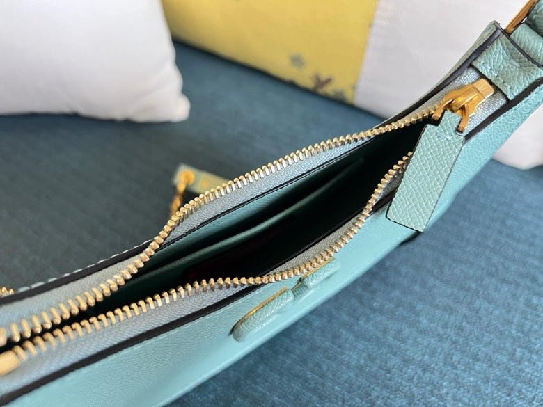 Сумка HOBO VLOGO SIGNATURE кожаная 20 см фото 5