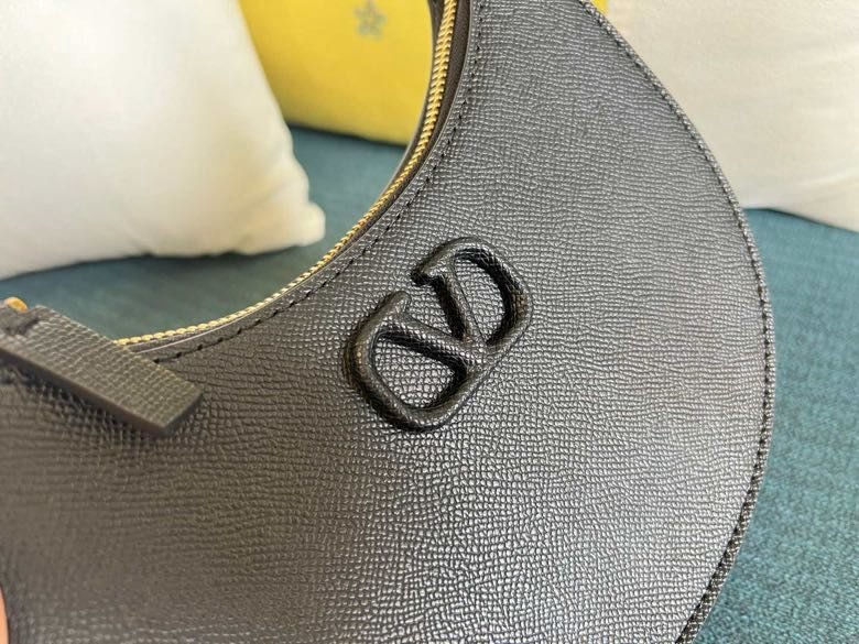 Сумка HOBO VLOGO SIGNATURE кожаная 20 см фото 6