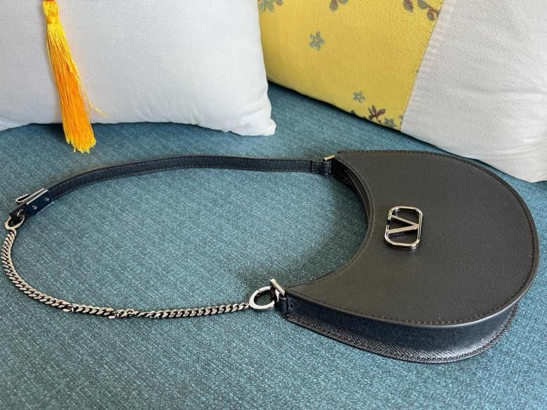 Сумка HOBO VLOGO SIGNATURE кожаная 20 см фото 9