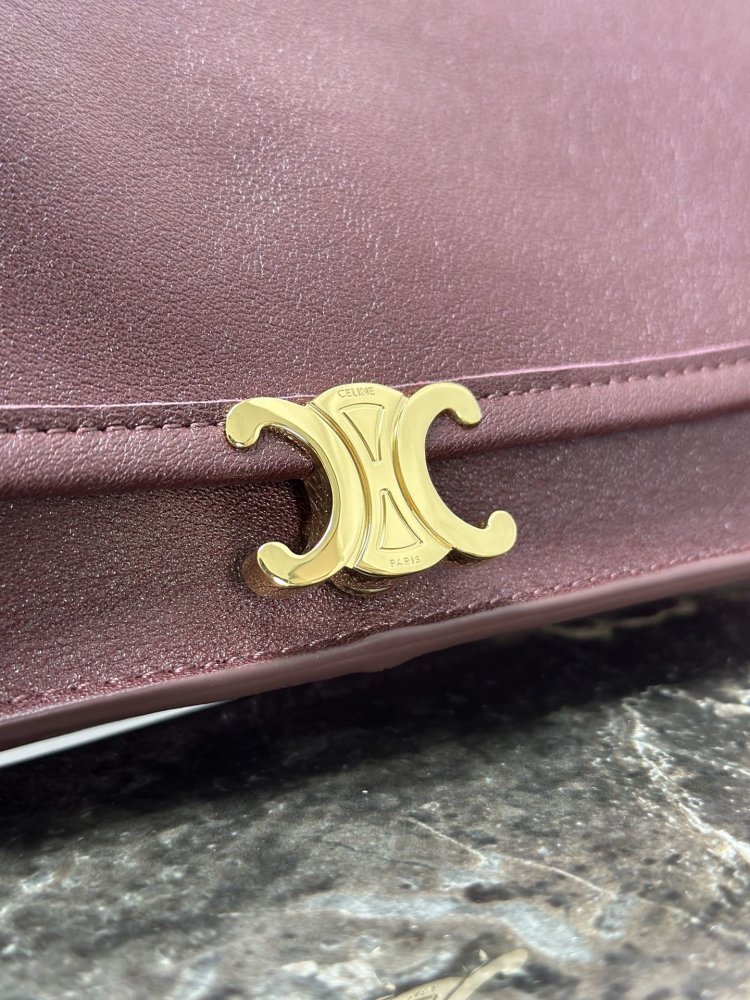 Сумка из мягкой кожи Triomphe Besace 32 см фото 4