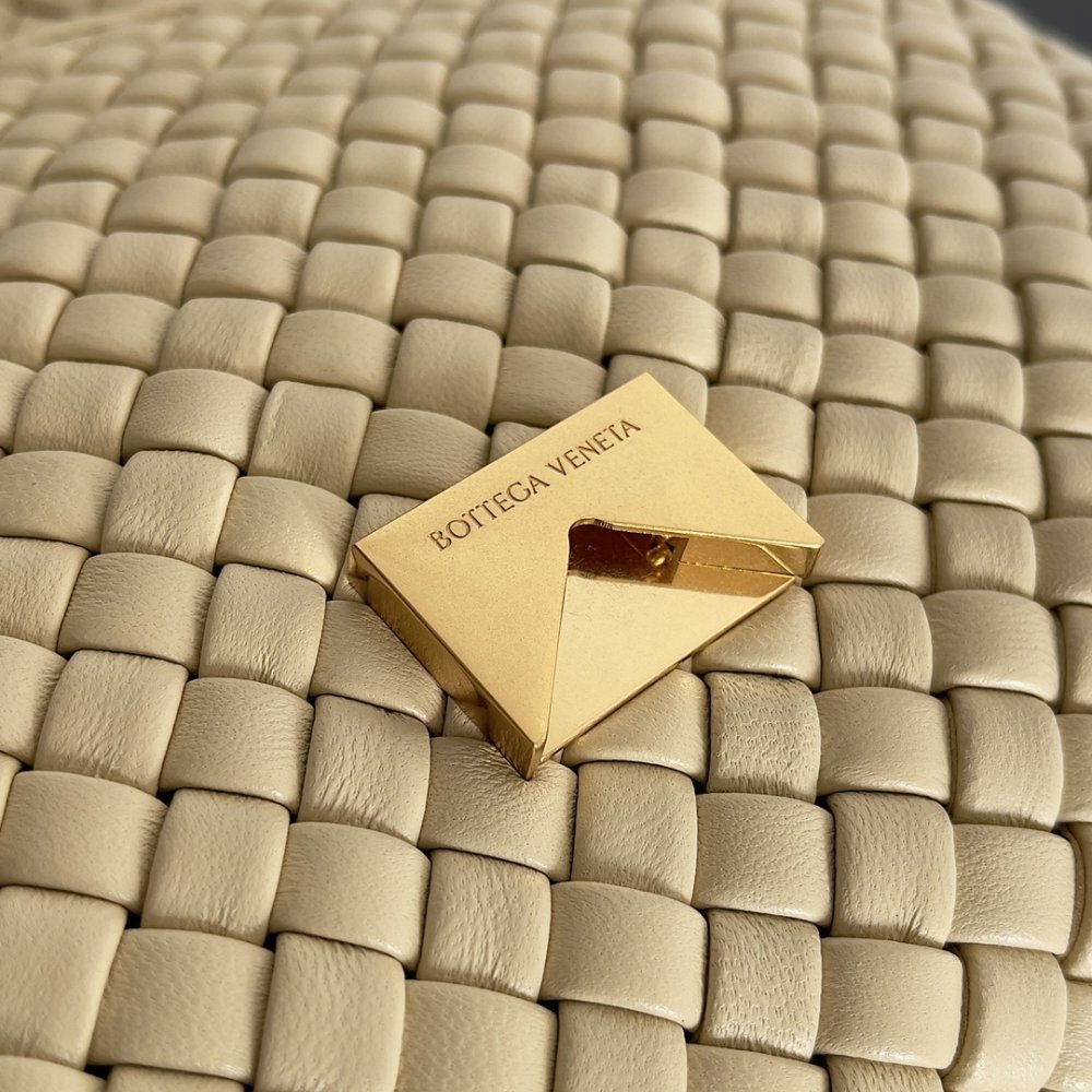 Сумка из плетеной кожи 26 см фото 4