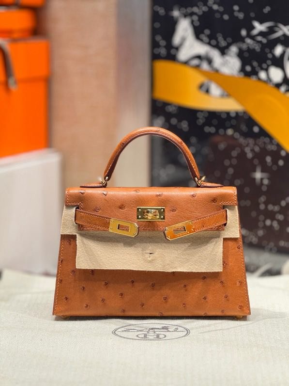 Сумка Kelly Mini 20 см из кожи страуса