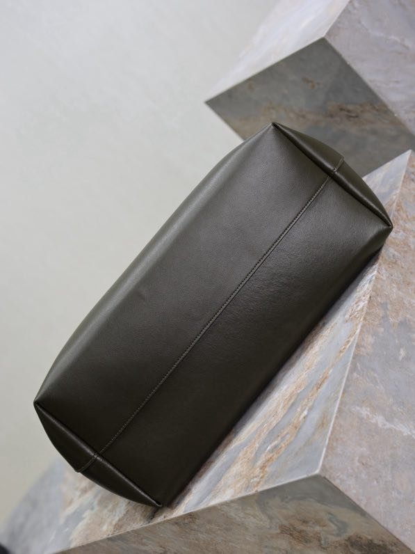 A bag hobo Bold 37 cm фото 9