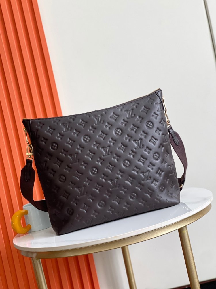 A bag hobo Coussin leather 38 cm фото 3