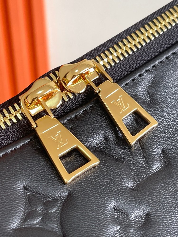 A bag hobo Coussin leather 38 cm фото 4