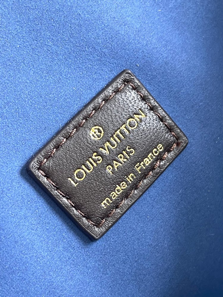 A bag hobo Coussin leather 38 cm фото 7