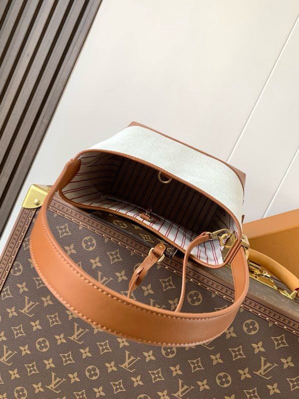 Сумка хобо Low Key 24 см фото 5