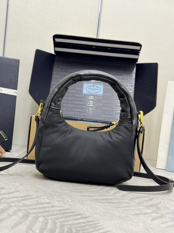 Сумка хобо с бантом 1BC241 22 см фото 2