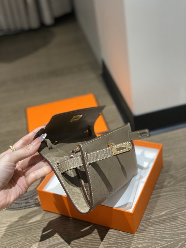 Сумка клат кожаная Kelly Pocket 19 см фото 8