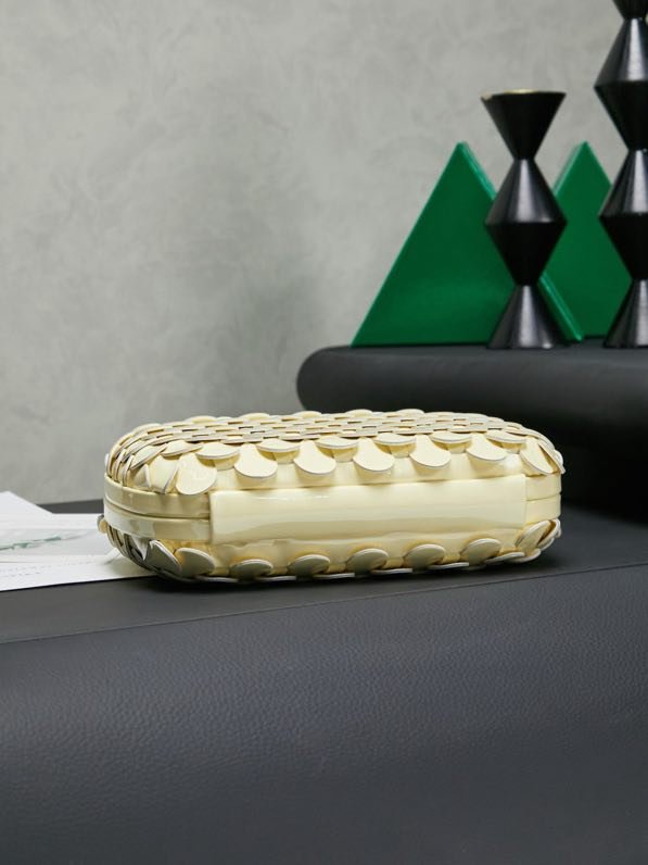 A bag clutch Intrecciato Knot 20 cm фото 2