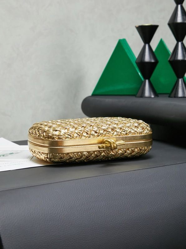 A bag clutch Intrecciato Knot 20 cm фото 2